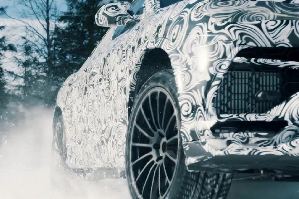 Lamborghini Urus on the Snow