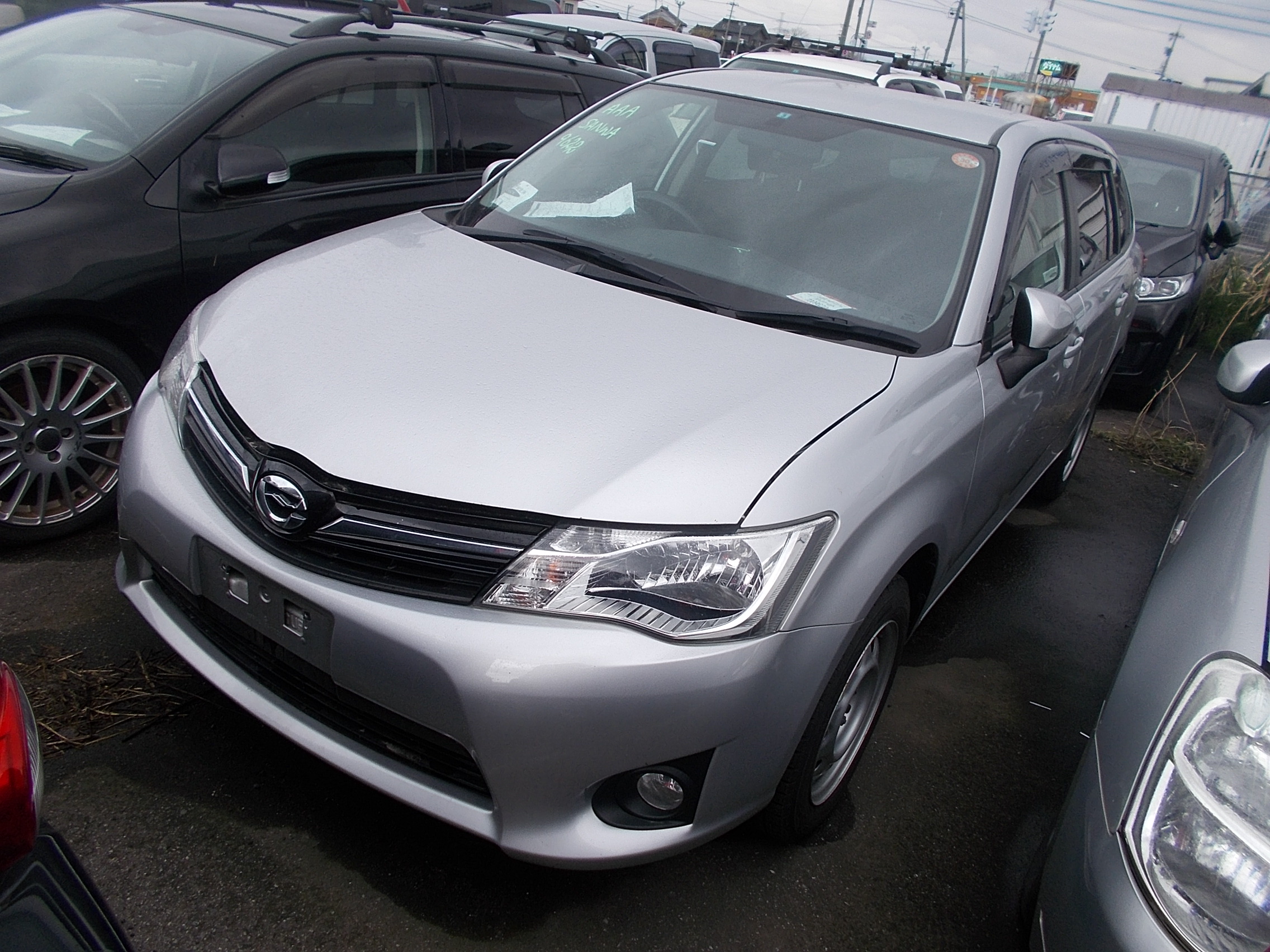 Toyota corolla fielder 2013